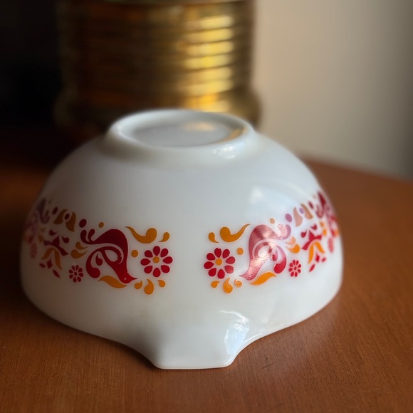 Pyrex 443 Mixing Bowl Retro Floral White Bowl with Red Orange Ovenproof Bowl MCM - Picture 12 of 13